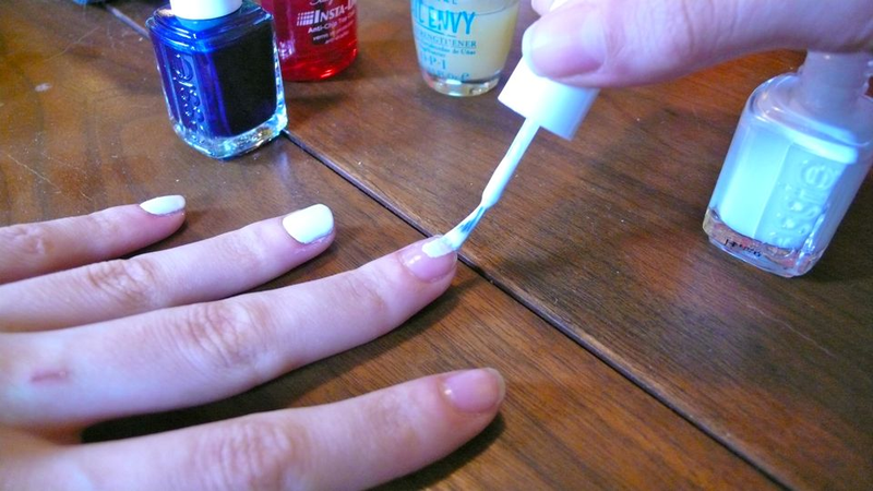 Illustration for article titled How to Master the Art of Ombré Nails